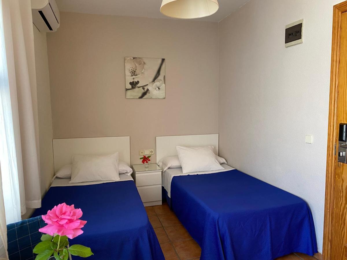 Hostal Moscatel Malaga Exterior photo
