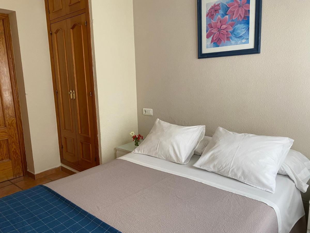 Hostal Moscatel Malaga Exterior photo
