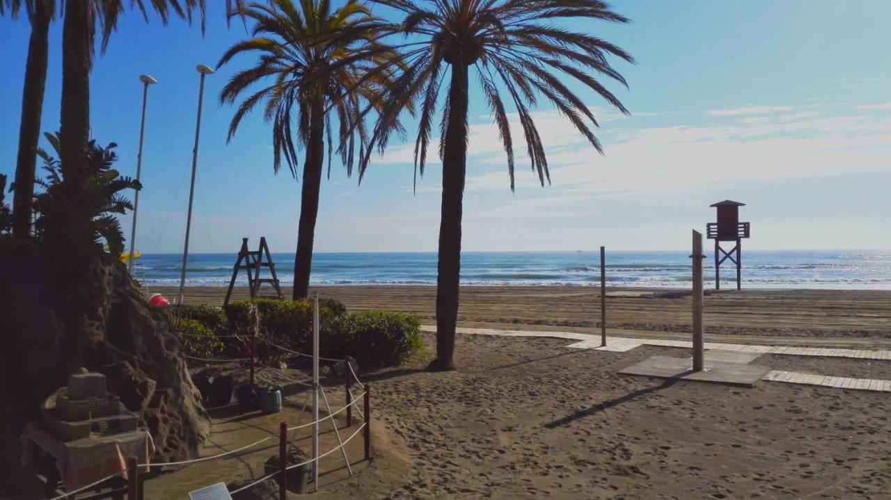 Hostal Moscatel Malaga Exterior photo